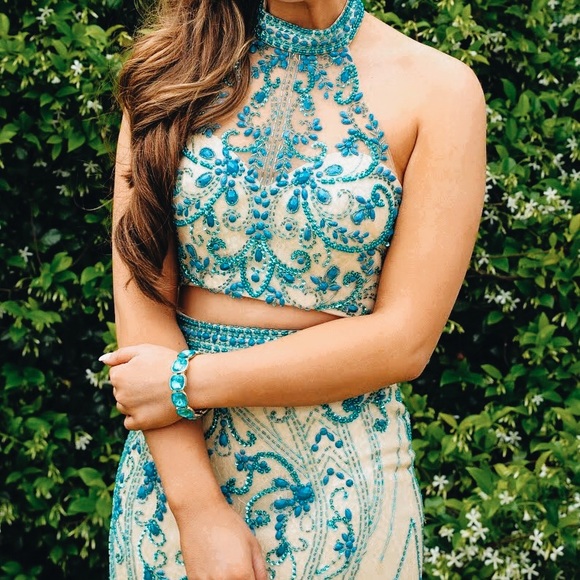 Prom Dress size 4 - Picture 4 of 4